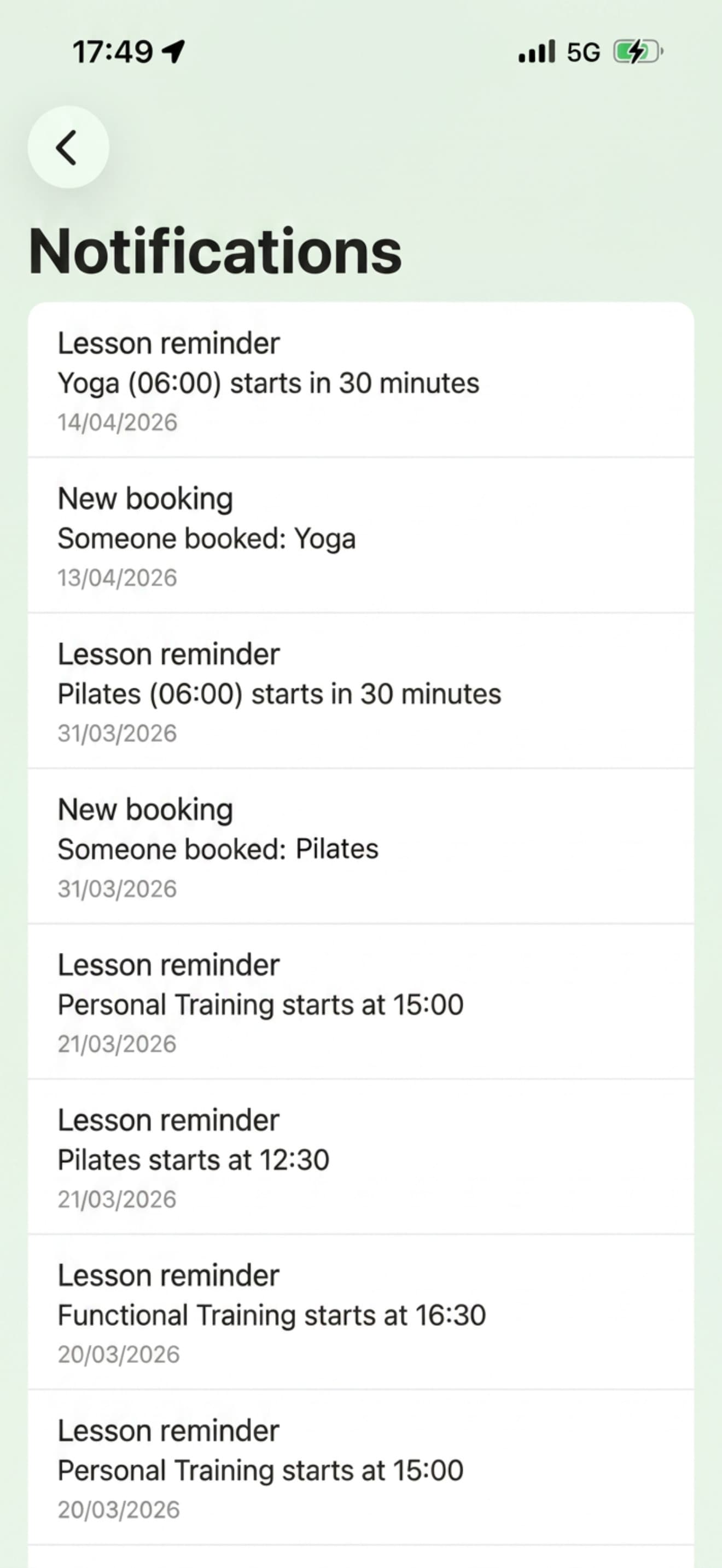 Schermata dell'app FlexDropin con l'elenco delle notifiche: promemoria lezioni e nuove prenotazioni